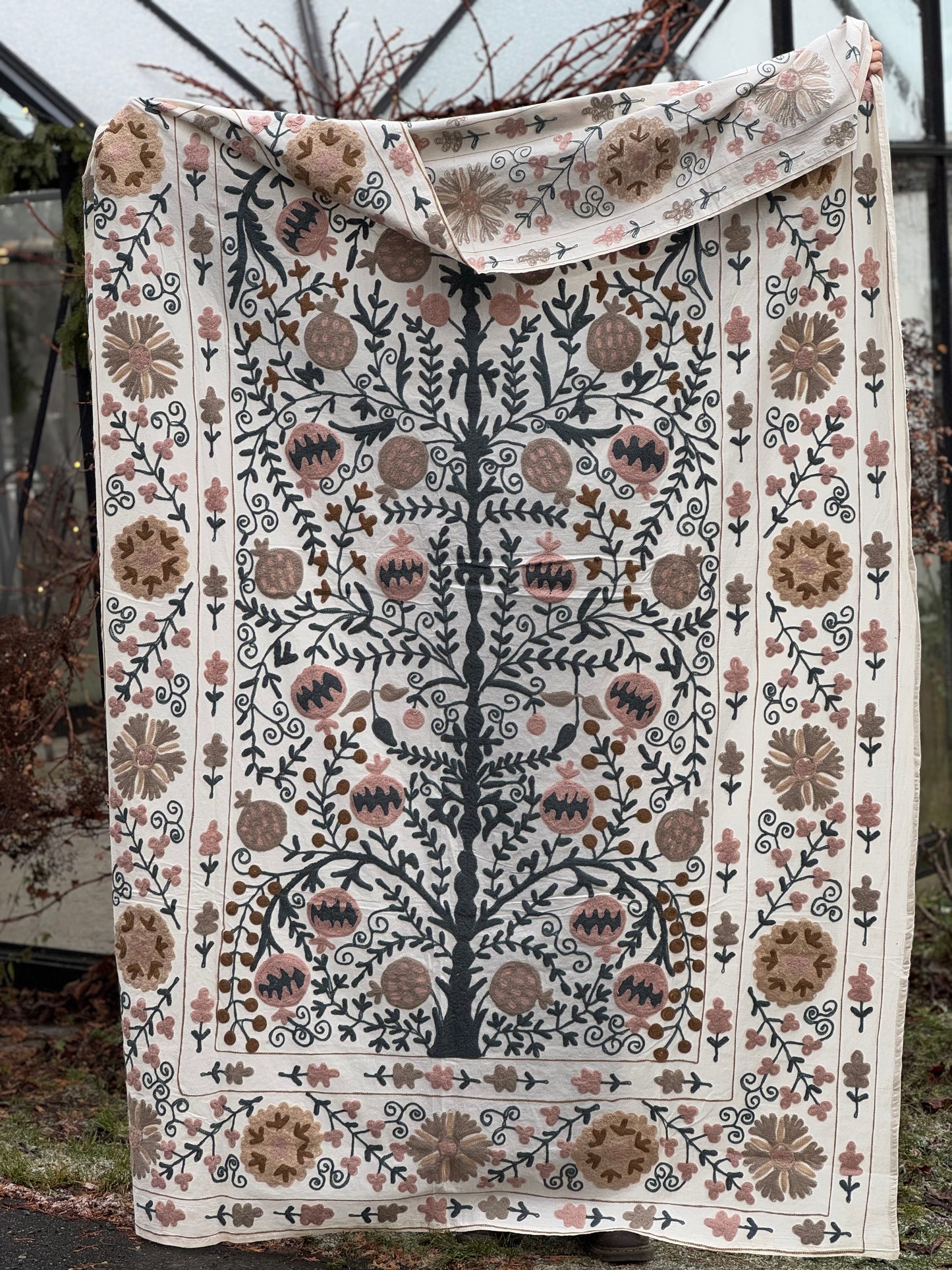 Suzani - brodert bomullspledd