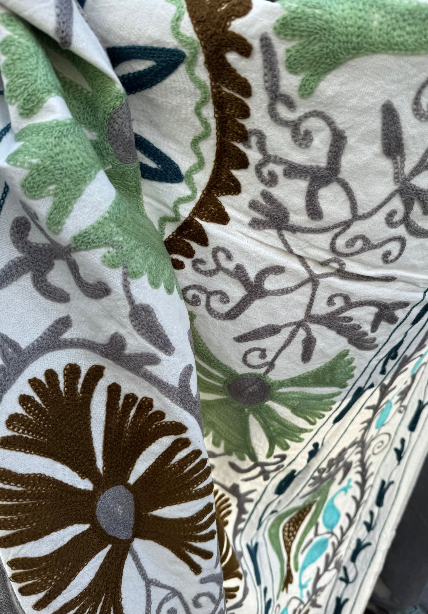 Suzani - brodert bomull