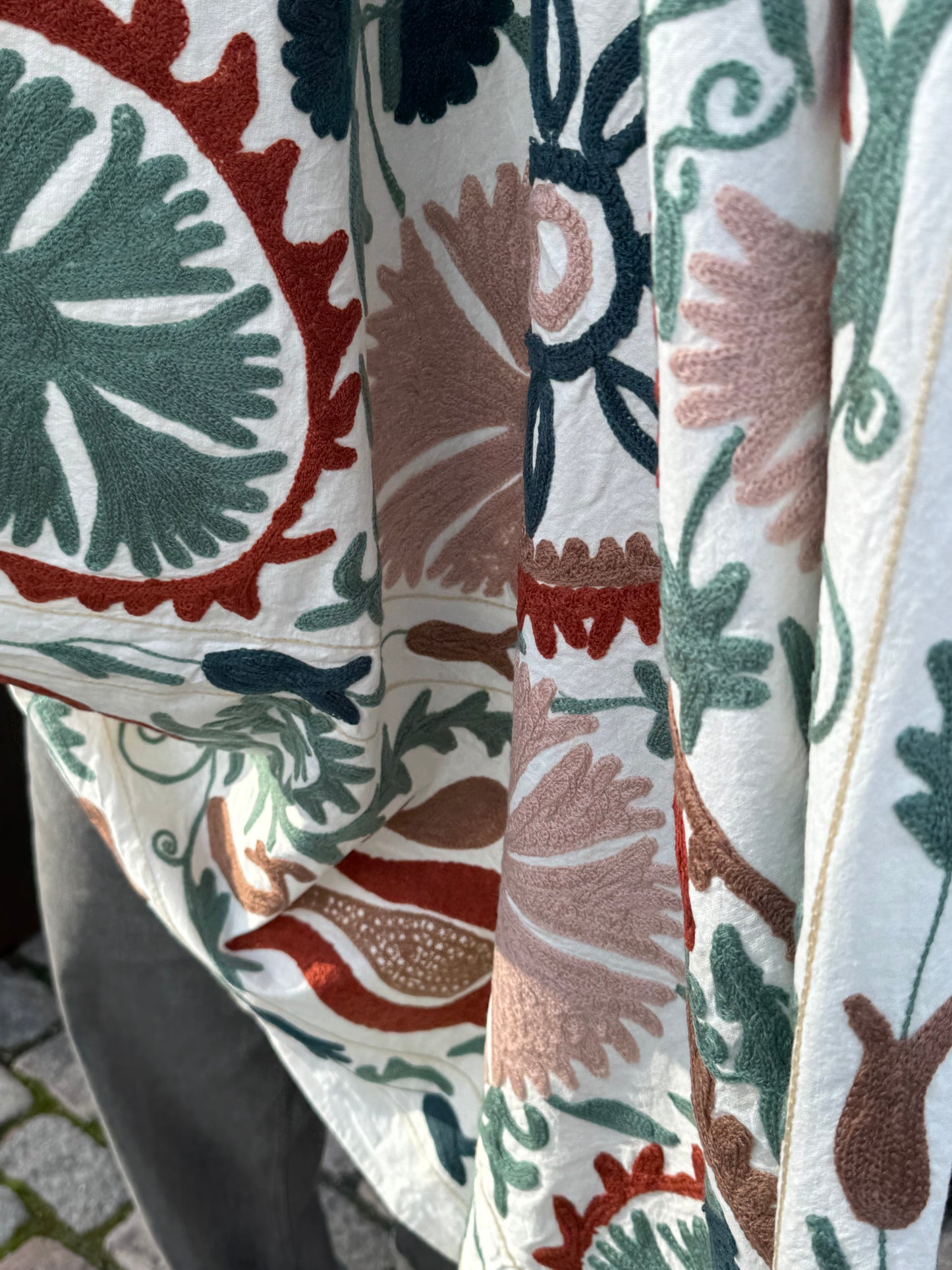 Suzani - brodert bomull