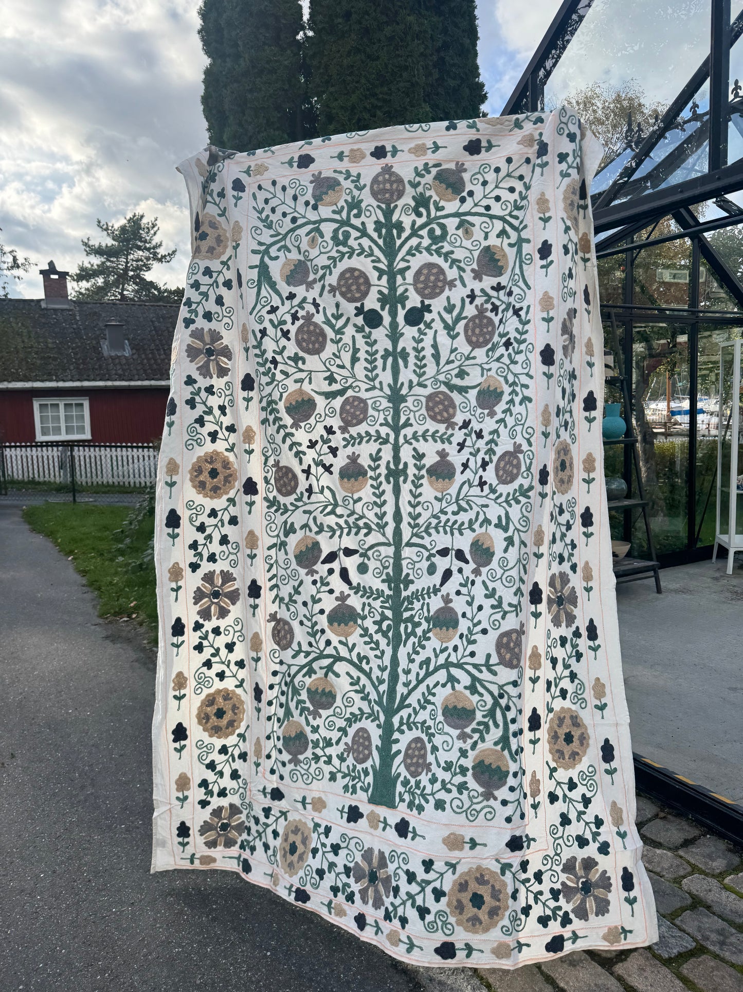 Suzani - brodert bomull