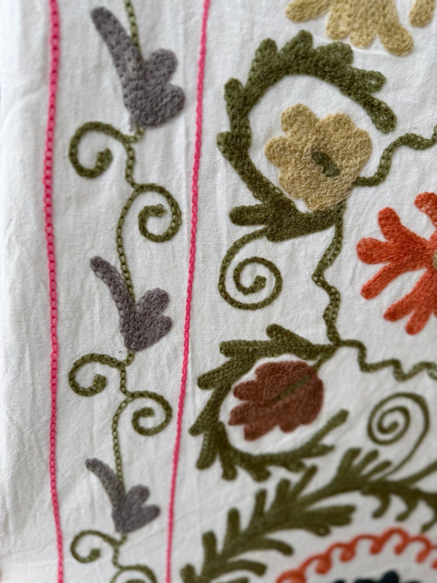 Suzani - brodert bomull