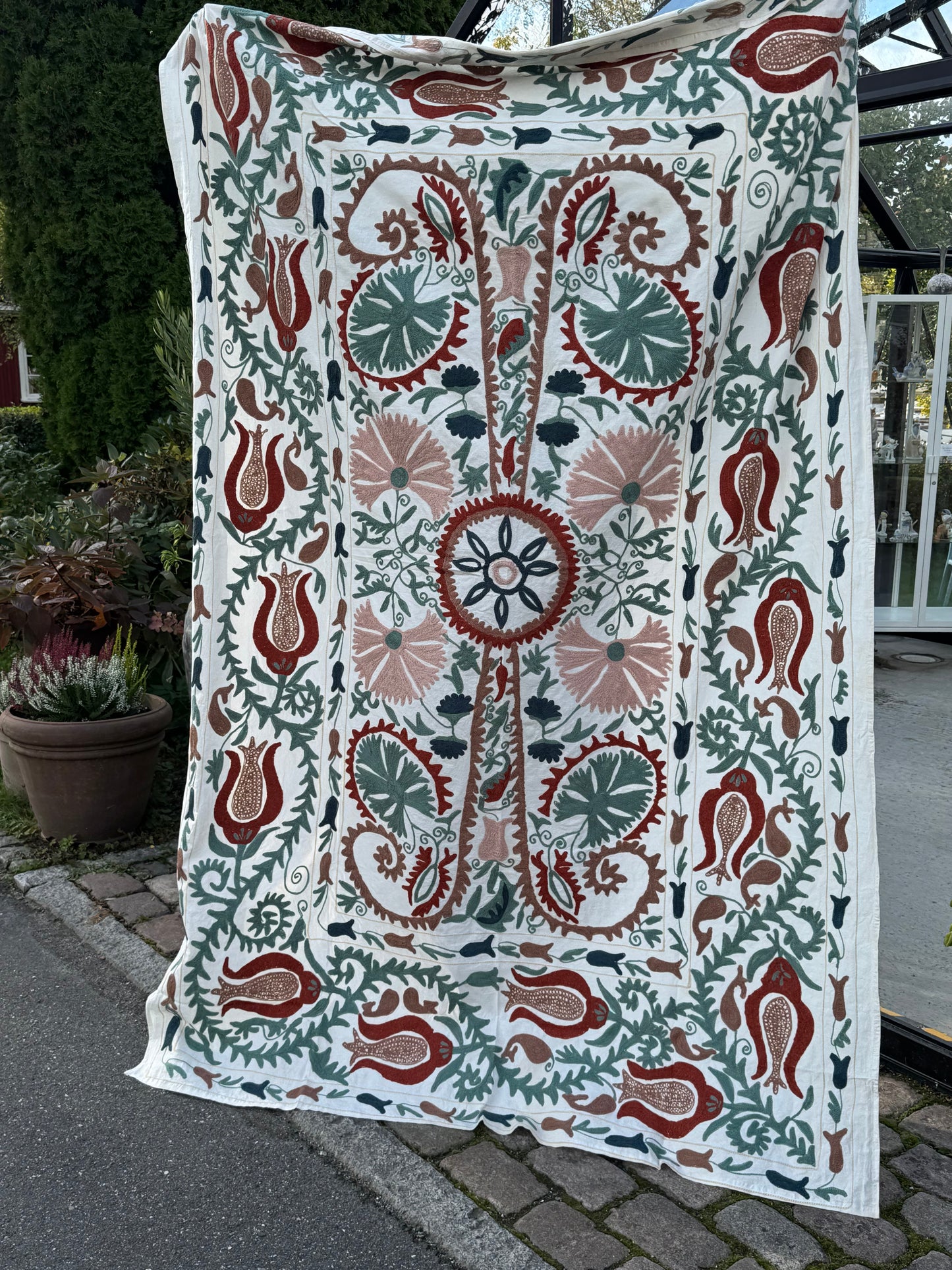 Suzani - brodert bomull