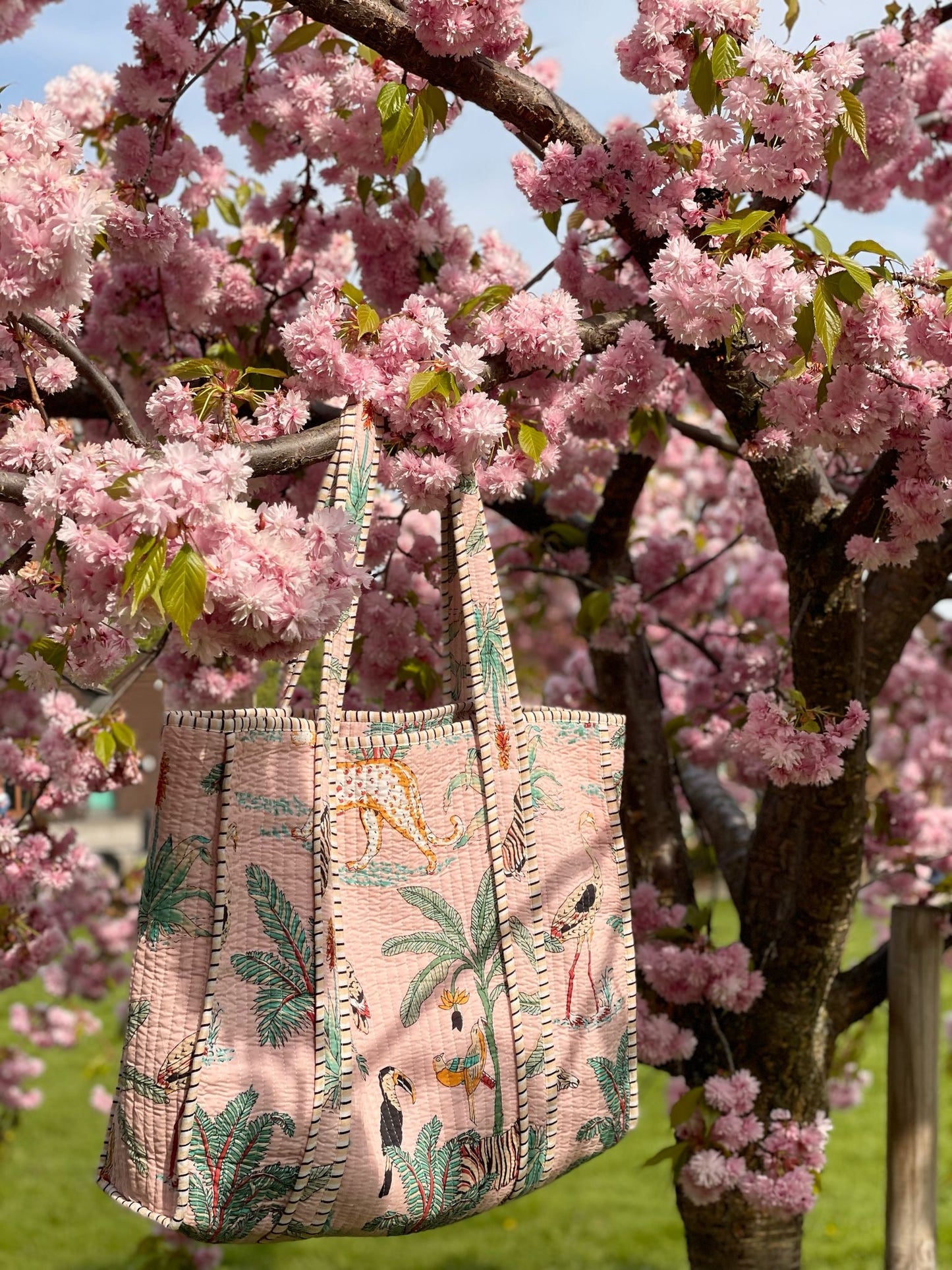 Quilted bag - lys rosa med dyreprint