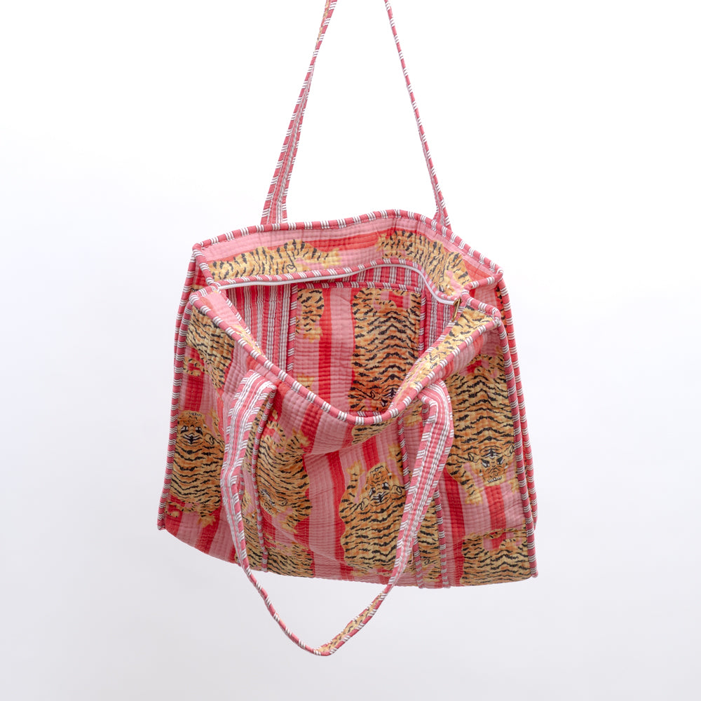 Quilted bag m/zip - rosa tiger