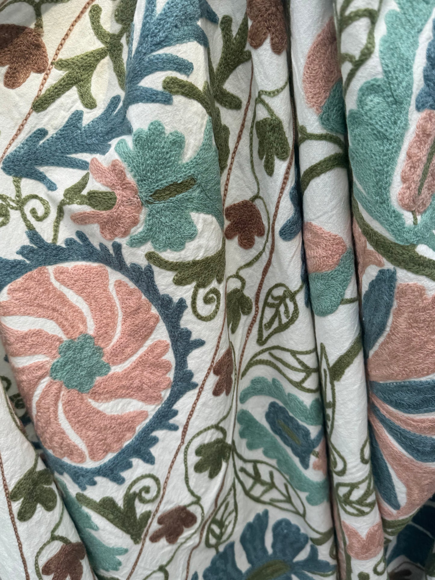 Suzani - brodert bomull