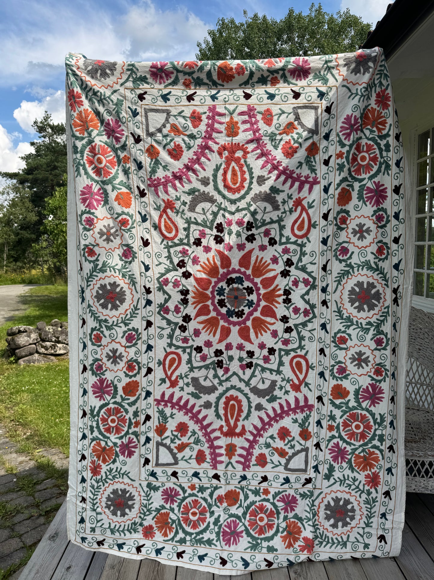 Suzani - brodert bomull