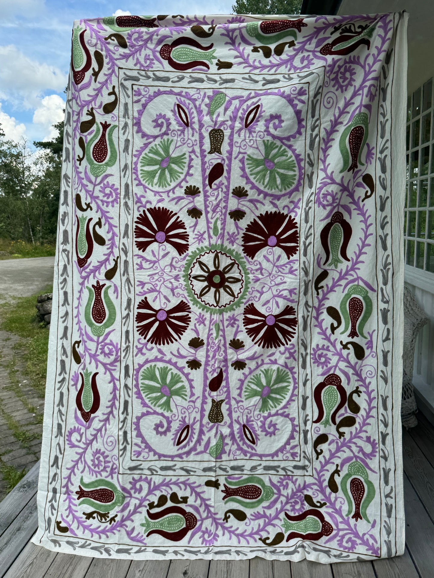 Suzani - brodert bomull