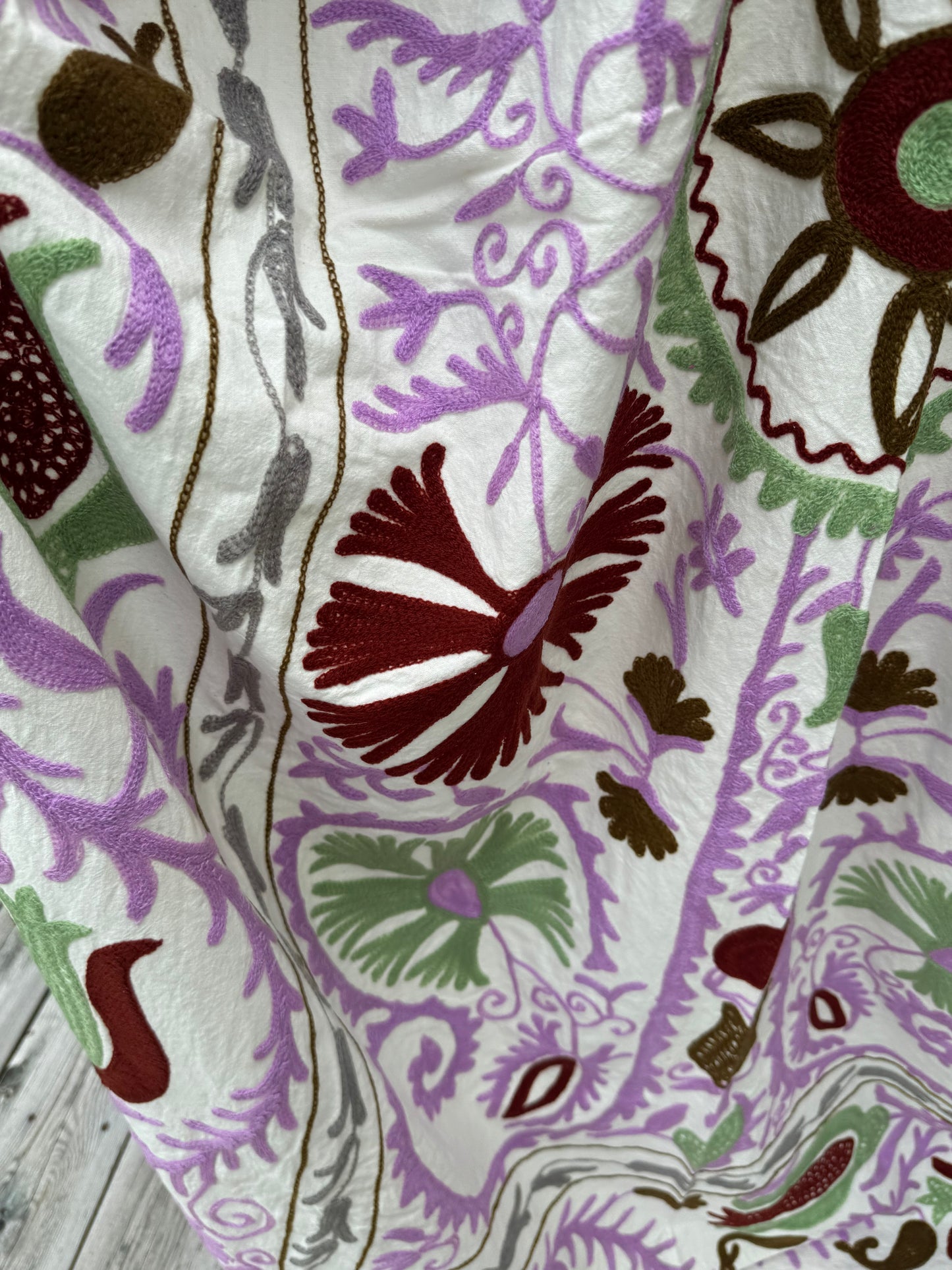 Suzani - brodert bomull