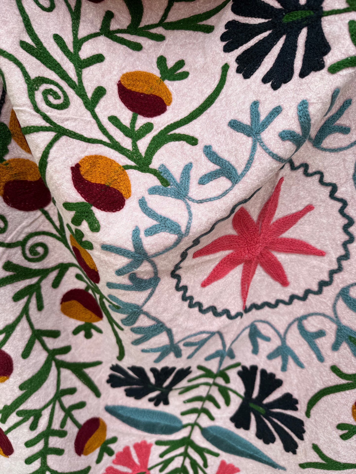 Suzani - brodert bomull