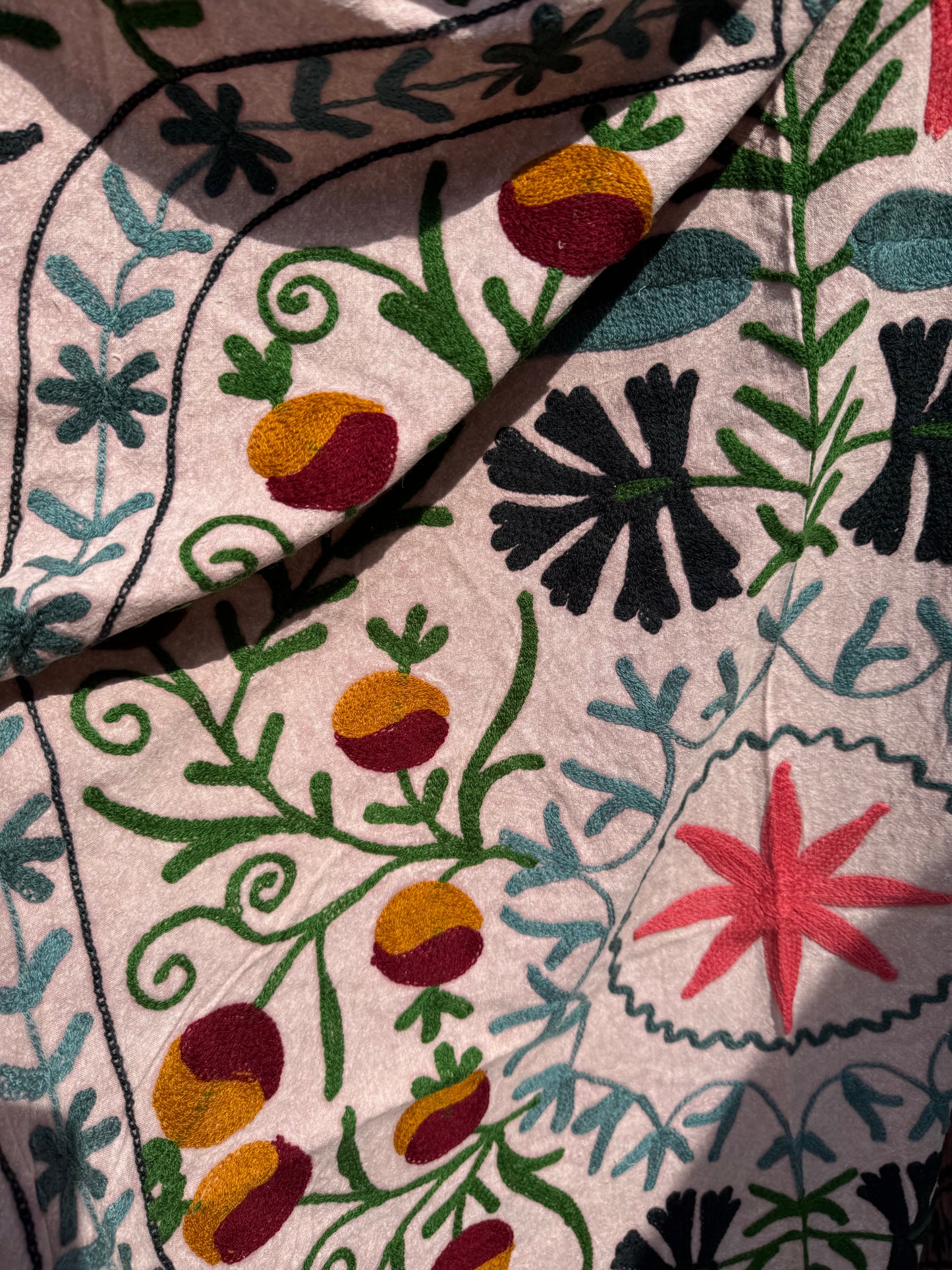 Suzani - brodert bomull