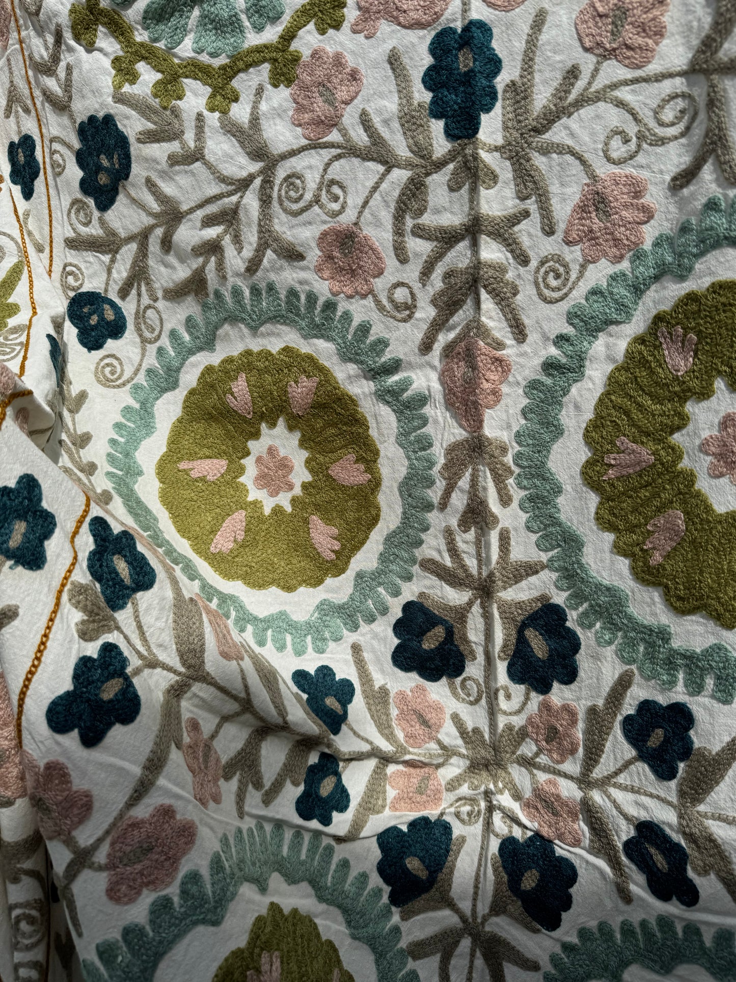 Suzani - brodert bomull