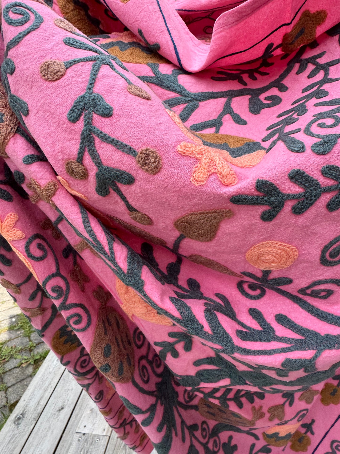 Suzani - brodert bomull