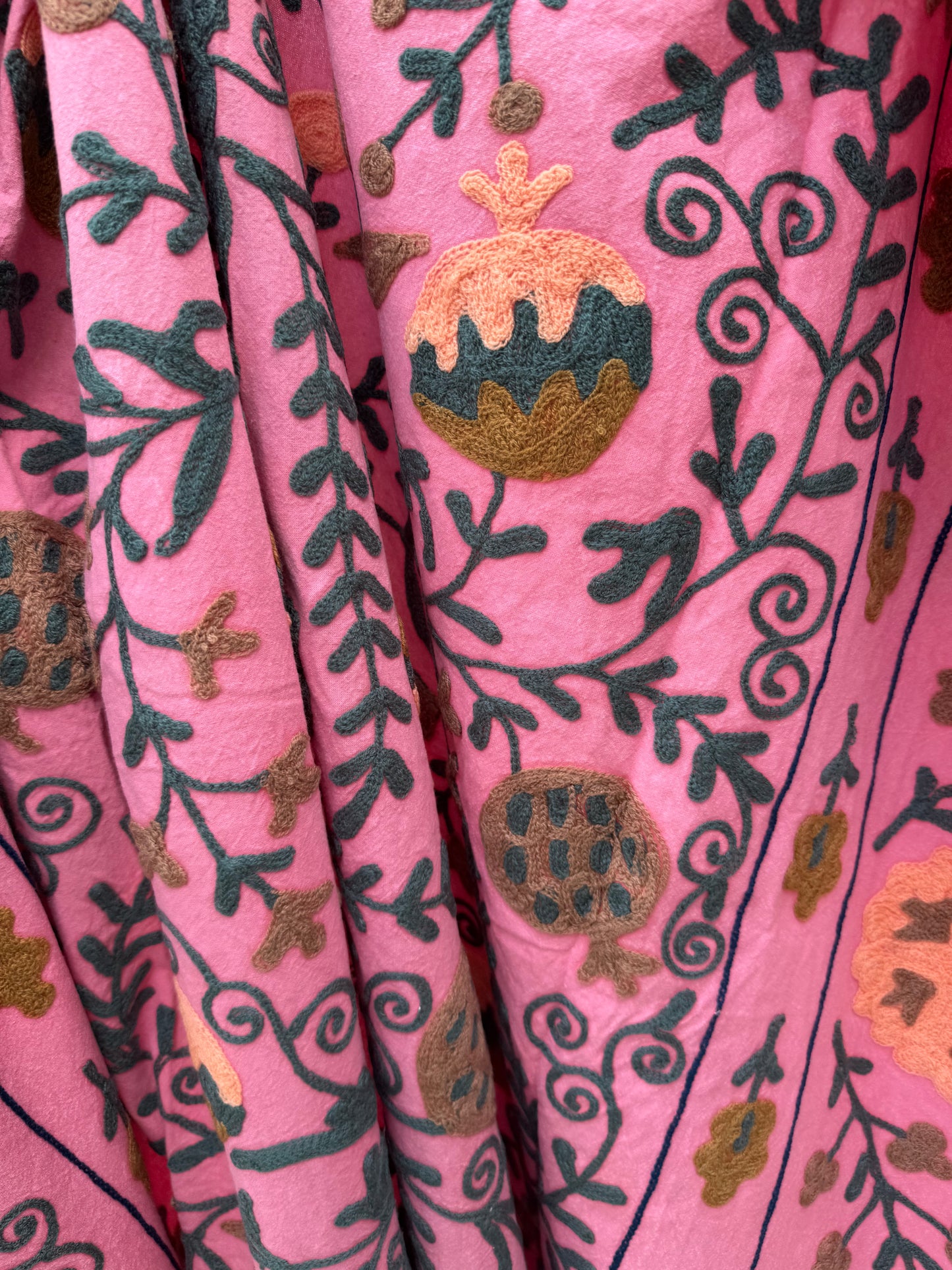 Suzani - brodert bomull