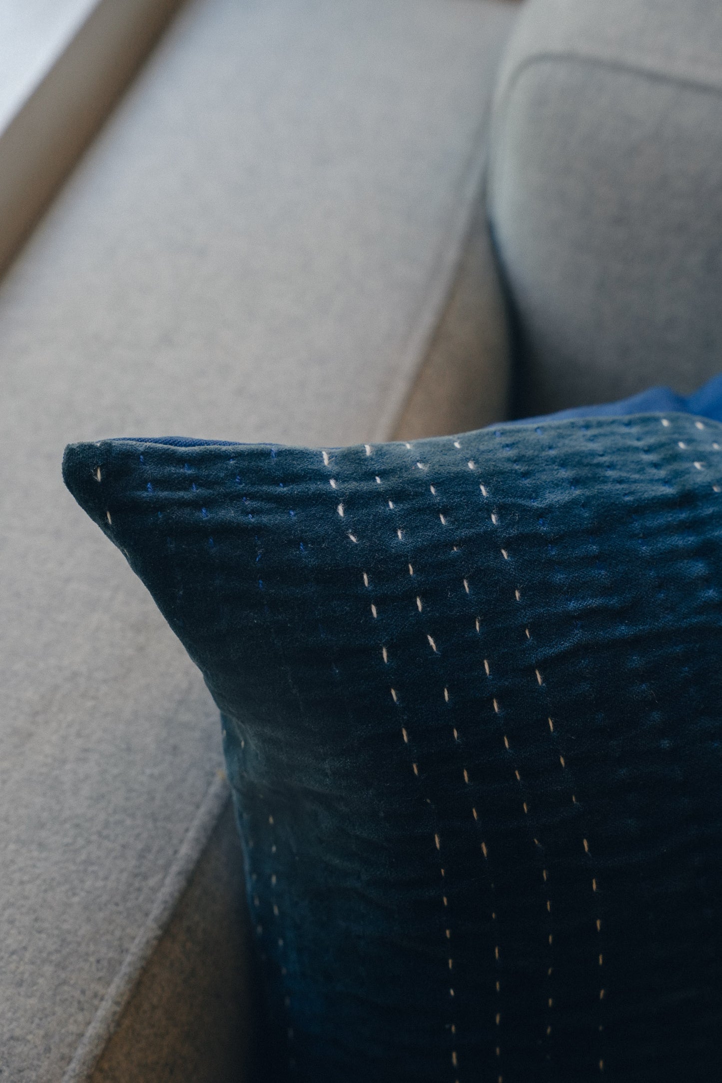 Blå velour kantha - 50x60cm