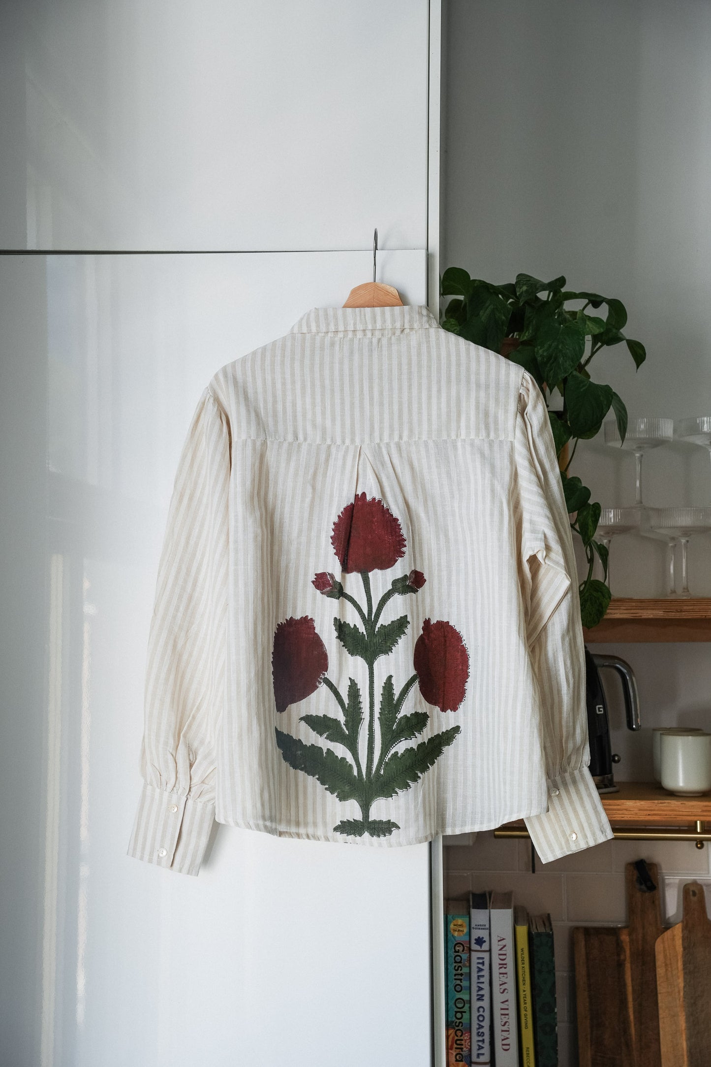 Elvira shirt - Lyse striper og valmue