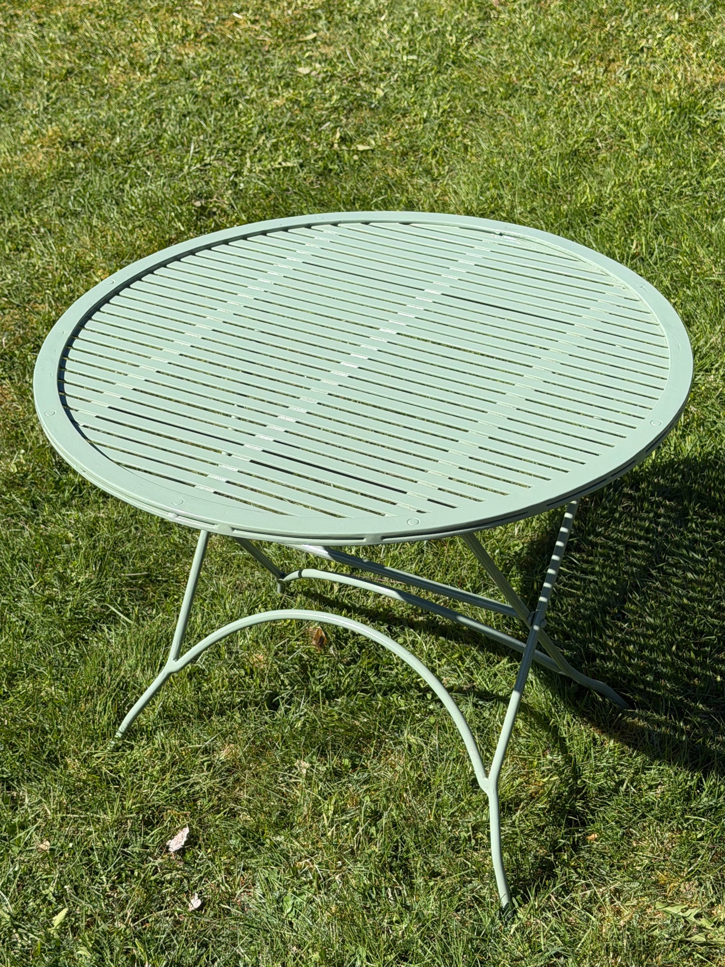 Sammenleggbart lite bord