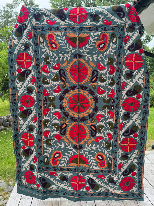 Suzani - brodert bomull (raw cut)