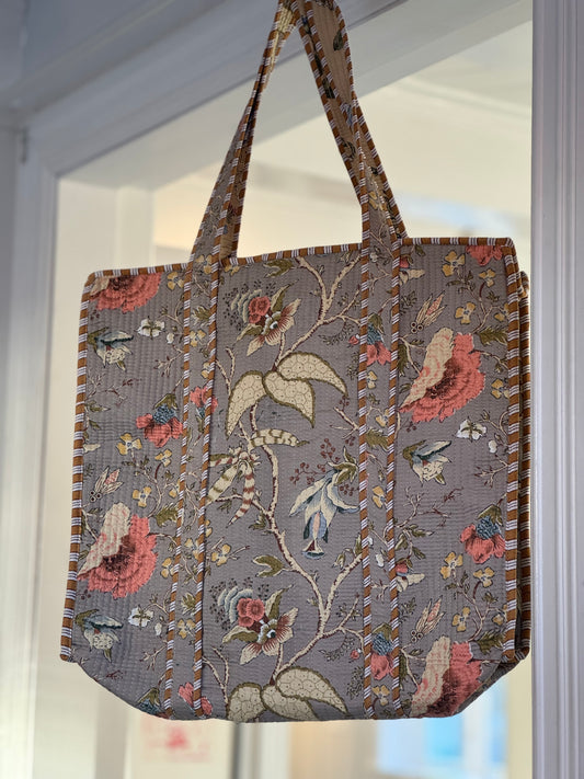 Quilted bag m/zip - floral