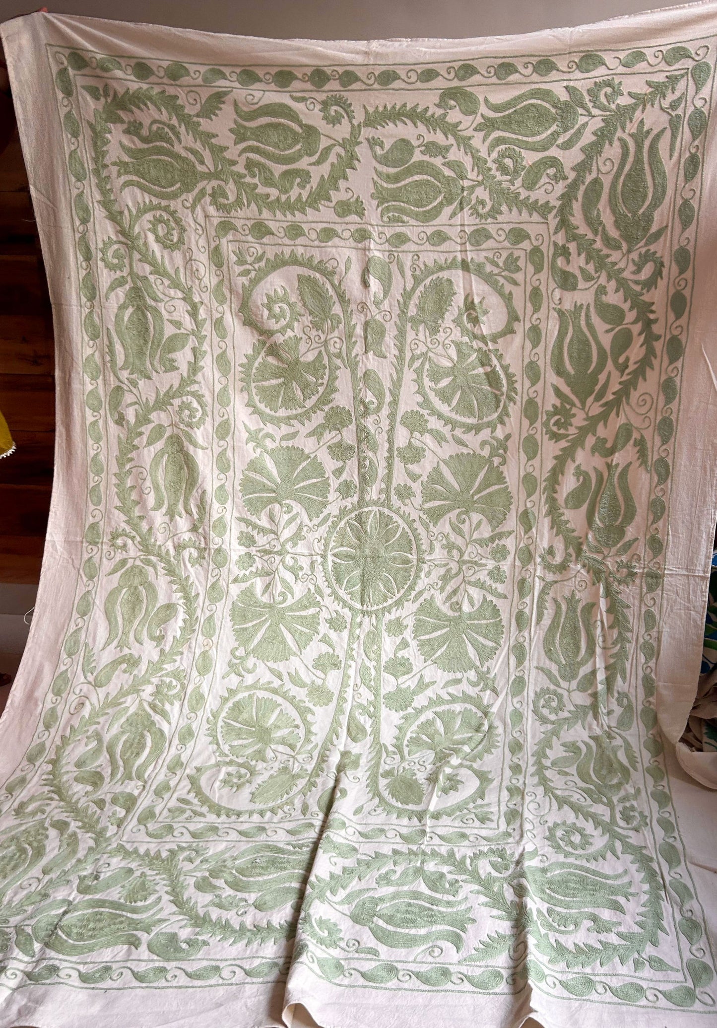 Suzani - håndbrodert bomull