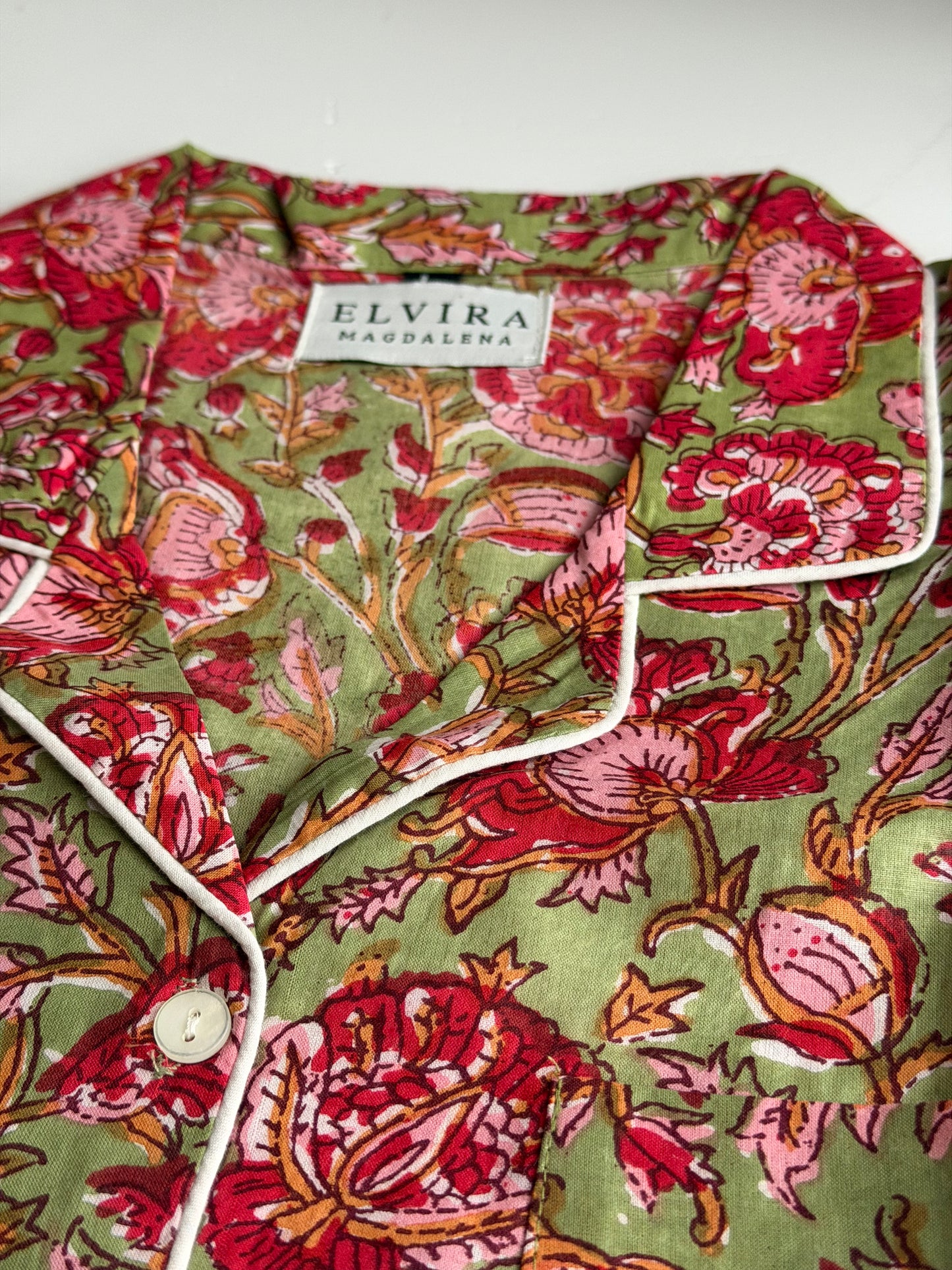 Pysjamas - grønn og rød