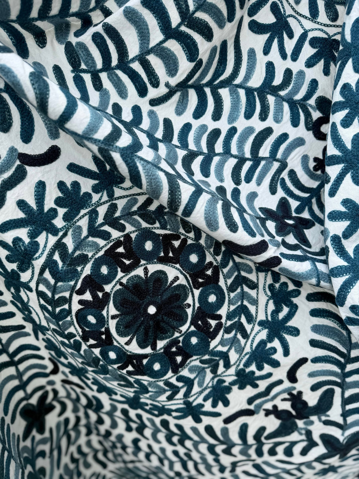 Suzani - brodert bomull
