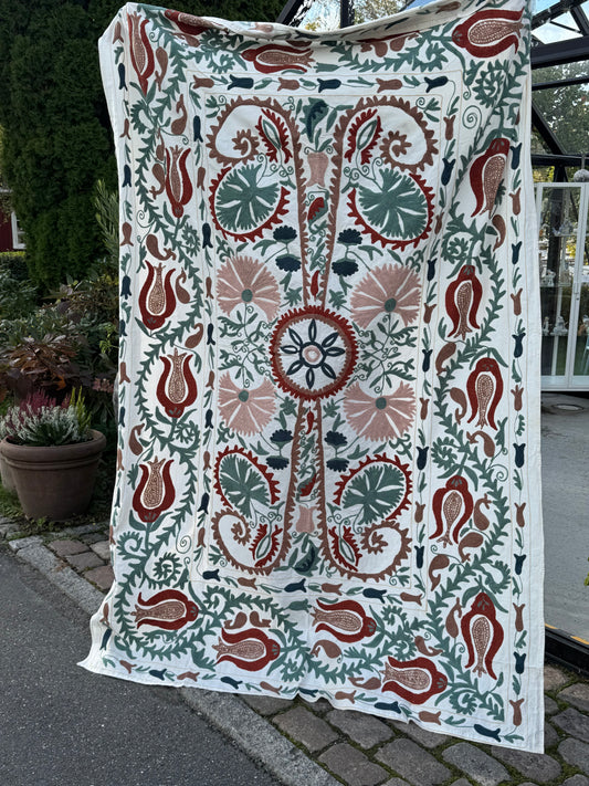 Suzani - brodert bomull