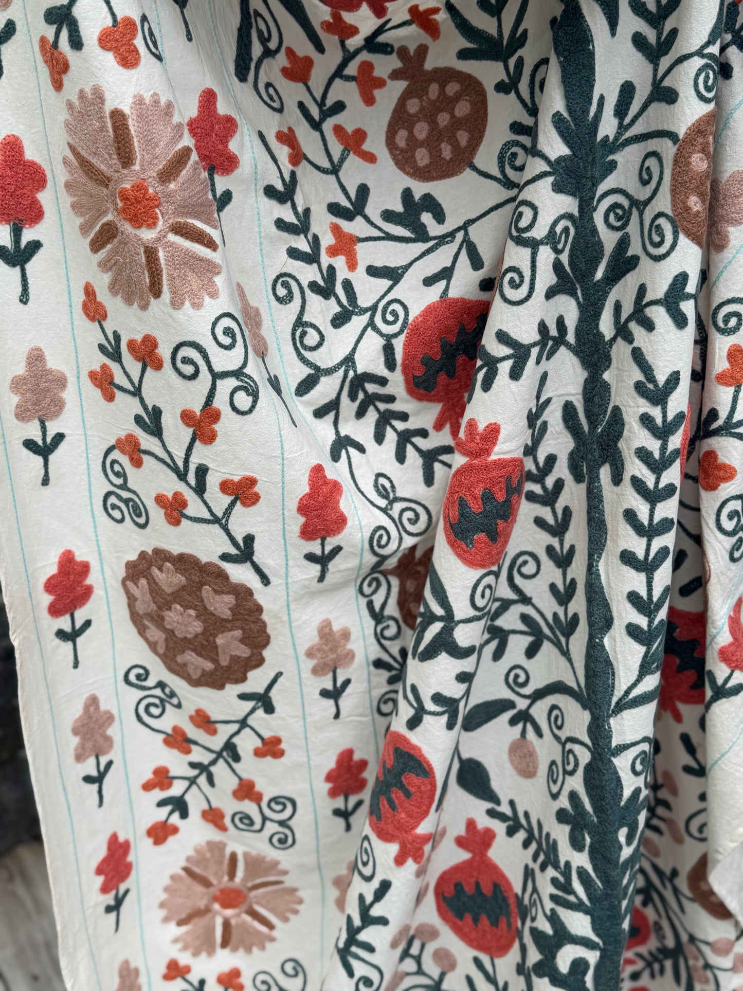 Suzani - brodert bomull