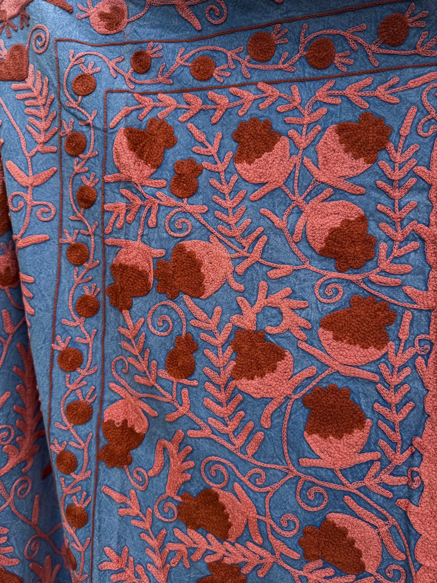 Suzani - brodert bomull