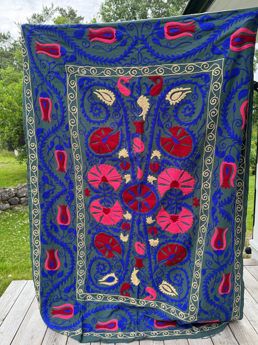Suzani - brodert bomull (raw cut)