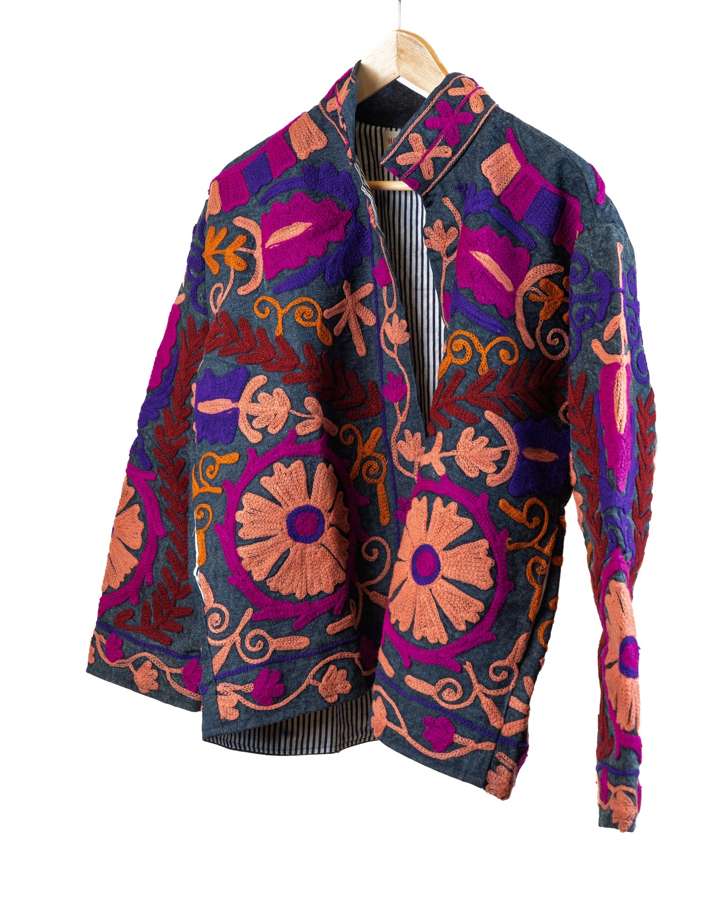 Jakke med broderi (denim)