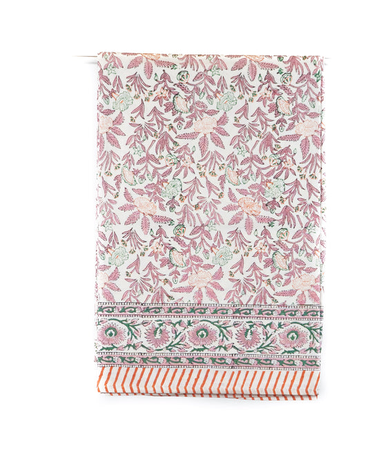 Hvit og rosa - 150x220 cm