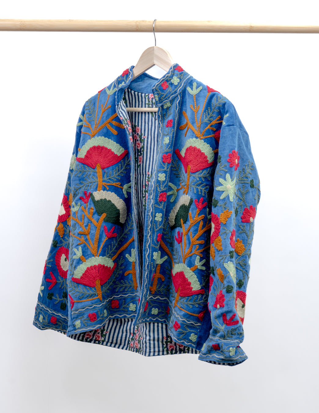 Jakke med broderi