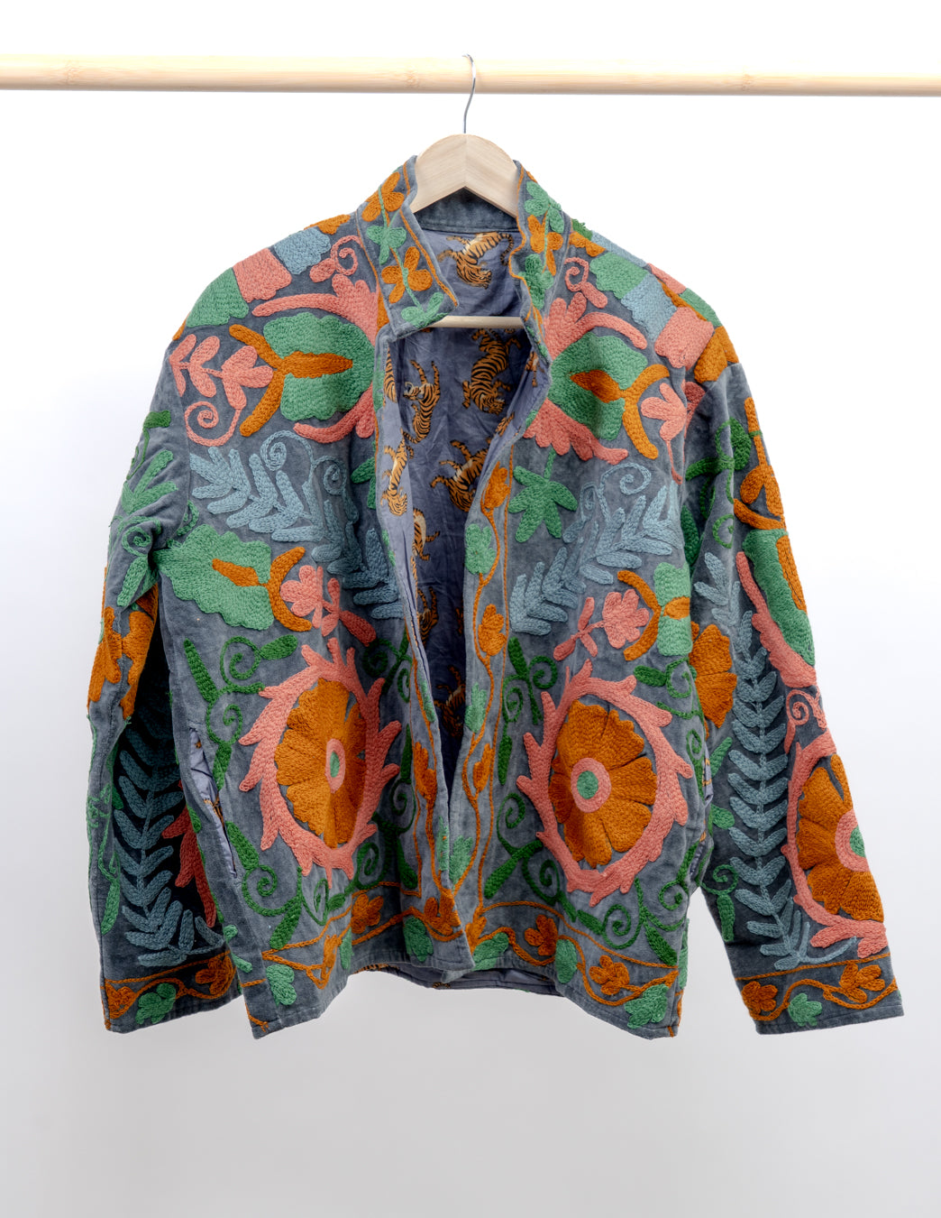 Jakke med broderi