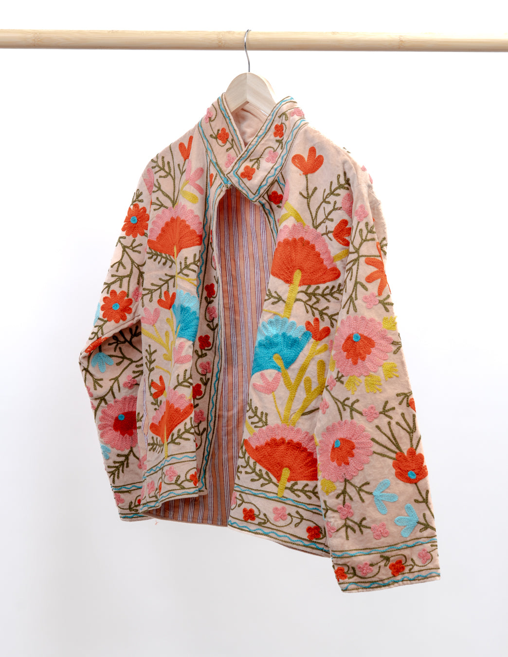 Jakke med broderi