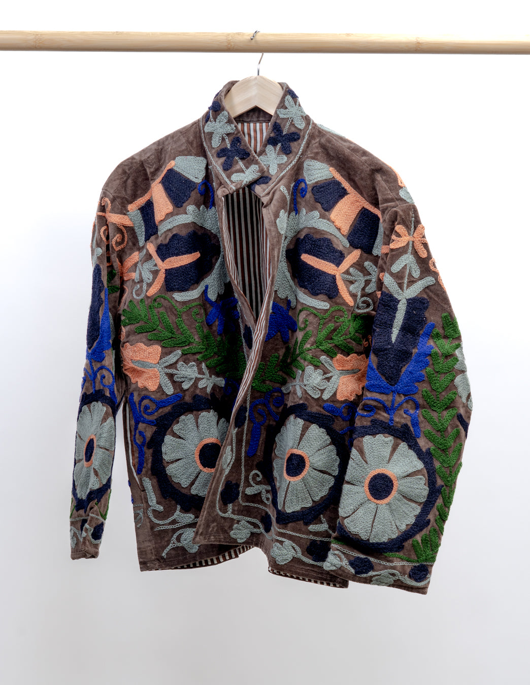 Jakke med broderi