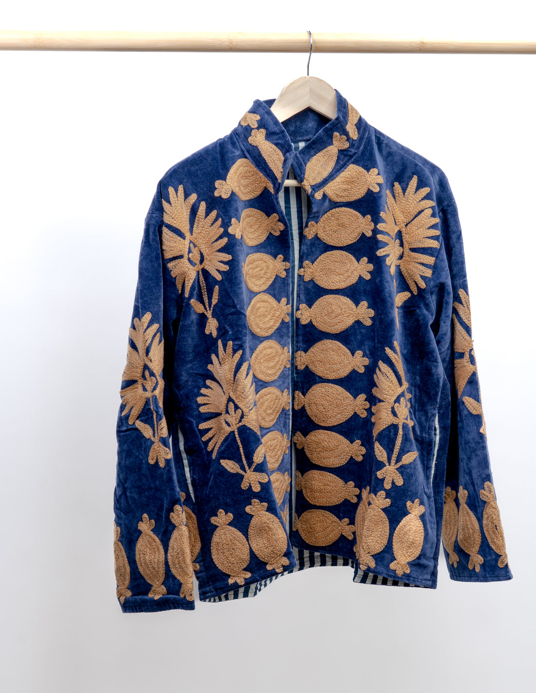 Jakke med broderi