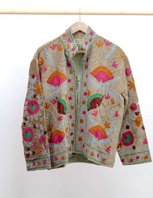 Jakke med broderi
