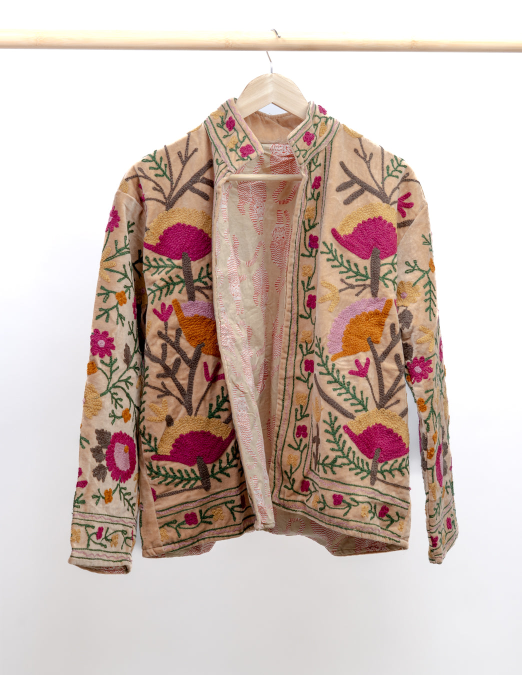 Jakke med broderi