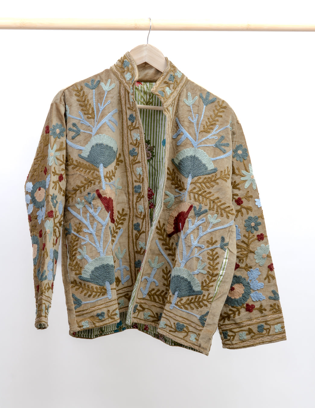 Jakke med broderi