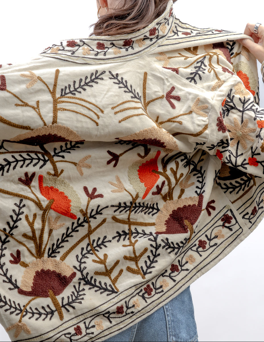 Jakke med broderi