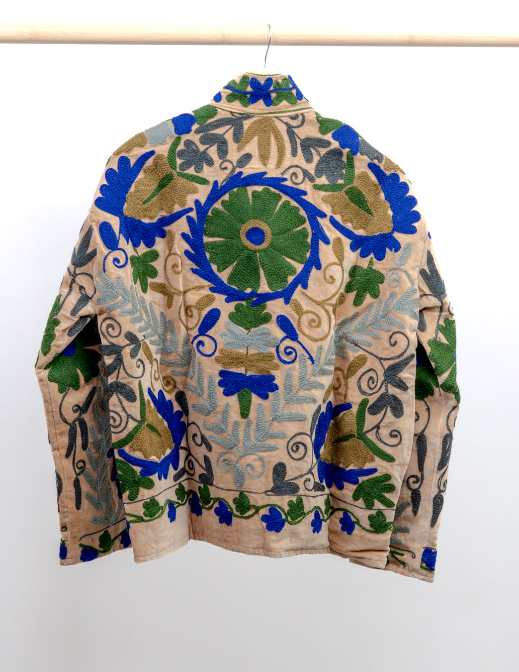 Jakke med broderi