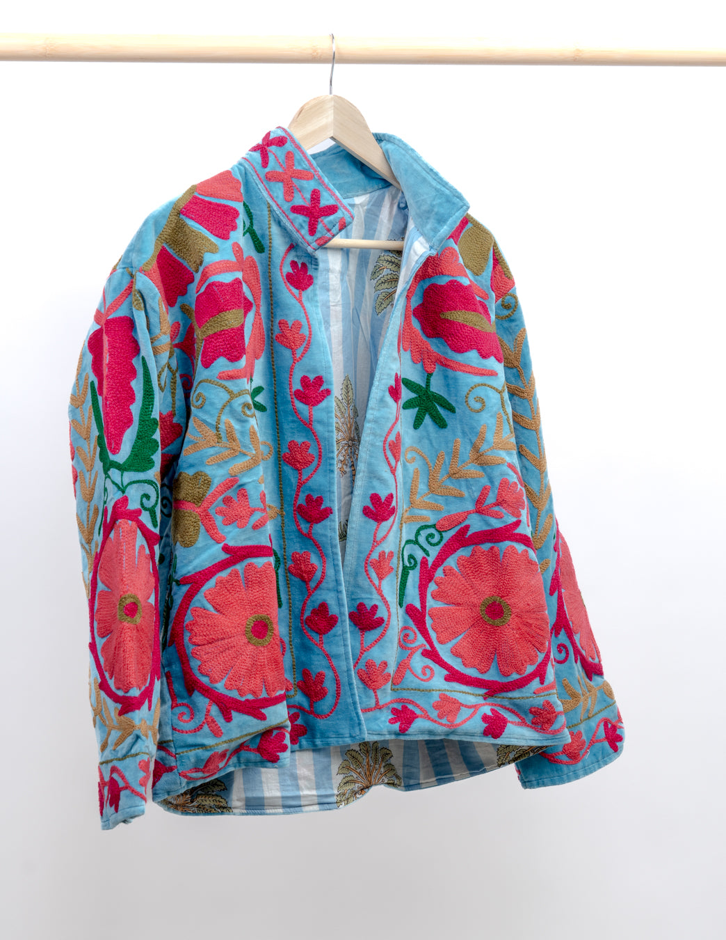 Jakke med broderi