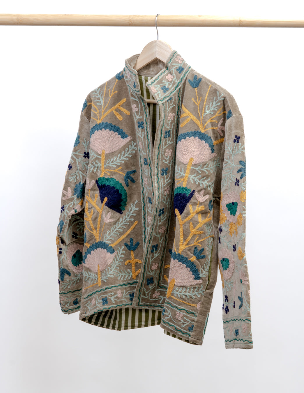 Jakke med broderi