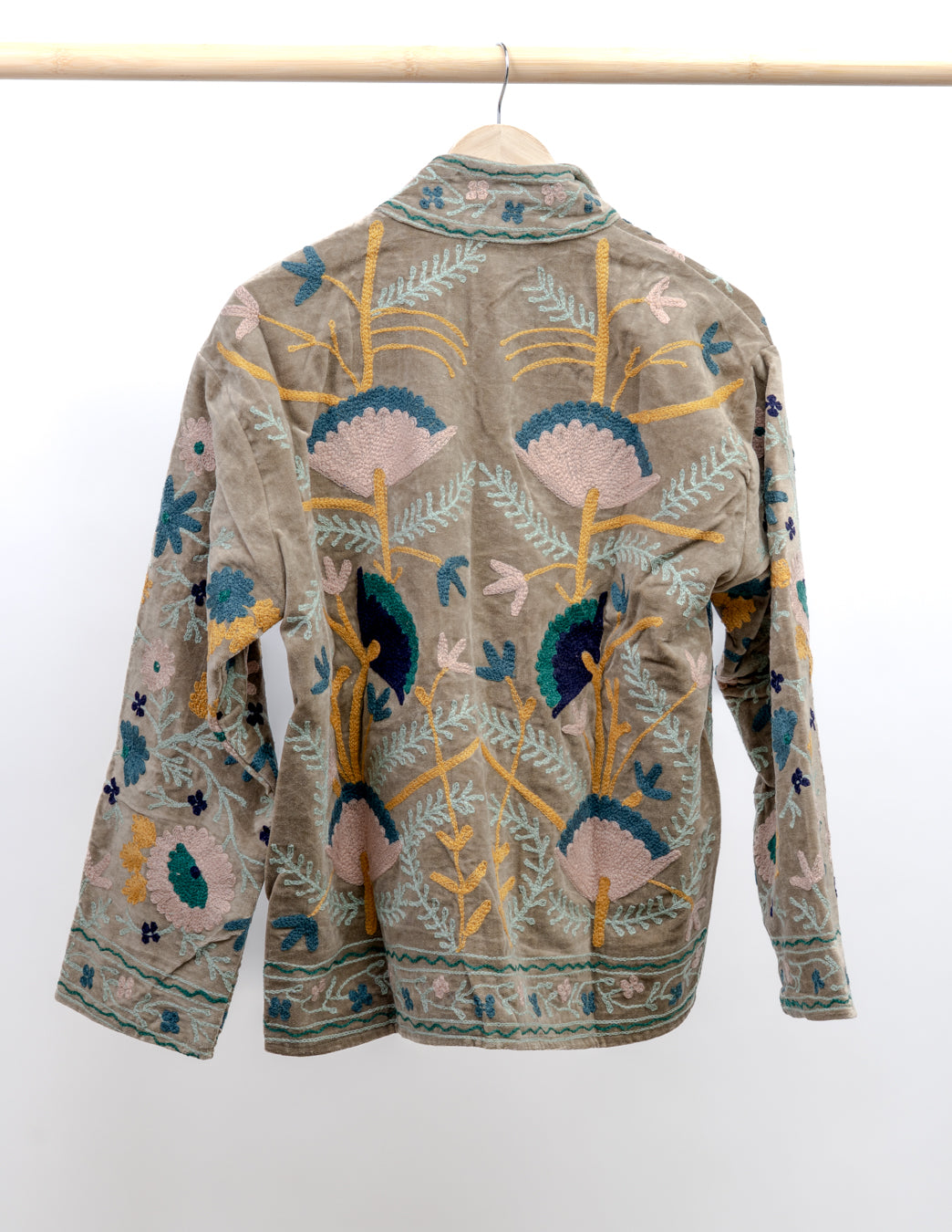 Jakke med broderi