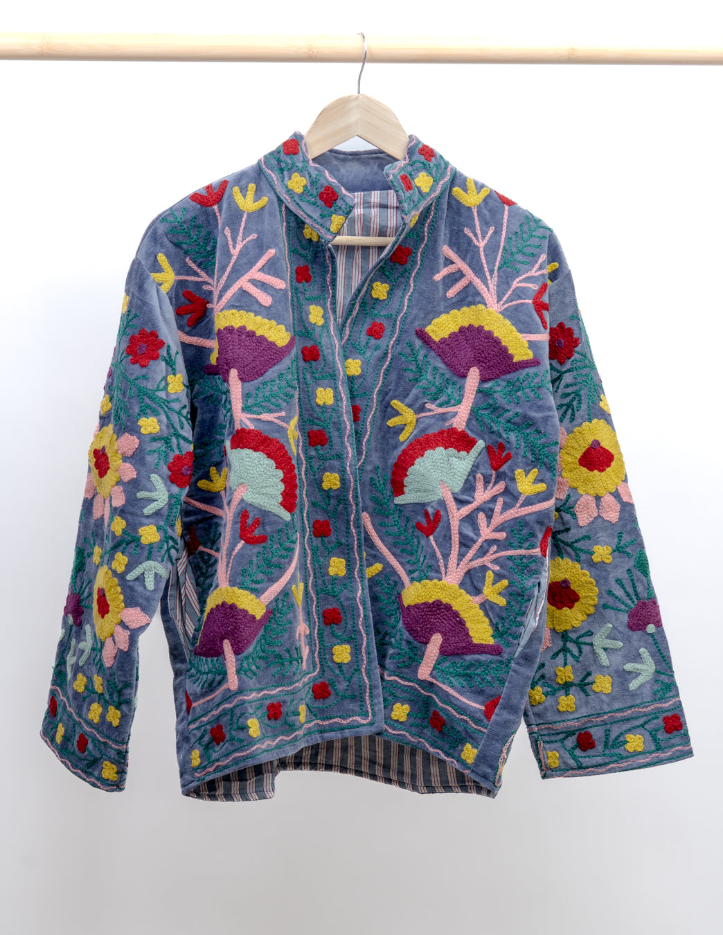 Jakke med broderi