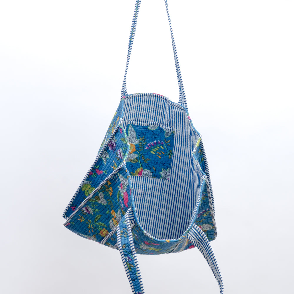 Quilted bag - blå med blomster
