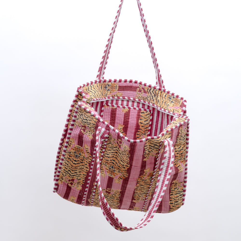 Quilted bag m/zip - rosa tiger