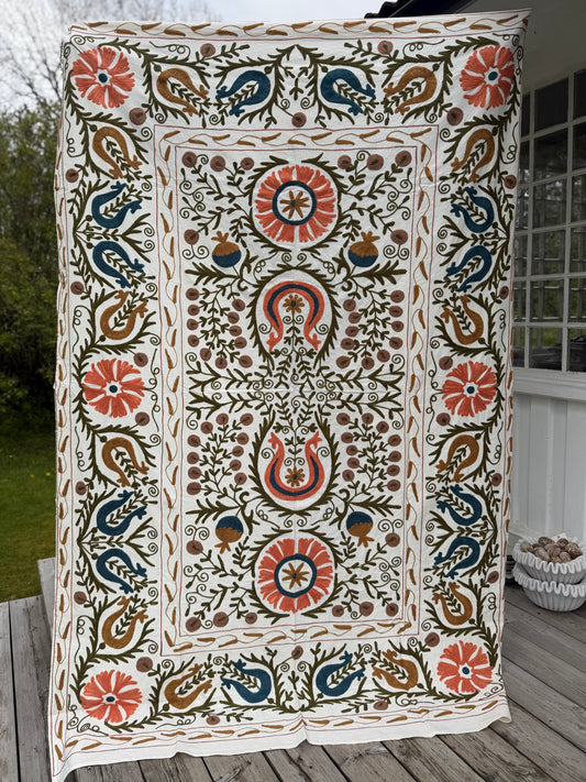 Suzani - brodert bomull