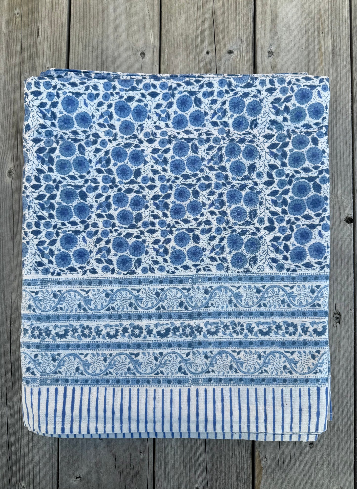 Blå og hvit småblomstrete - 170x270cm