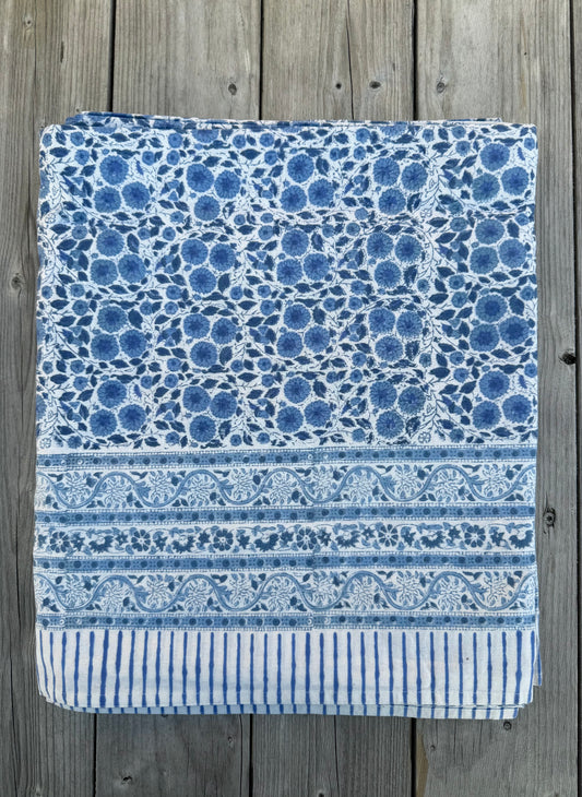 Blå og hvit småblomstrete - 170x270cm